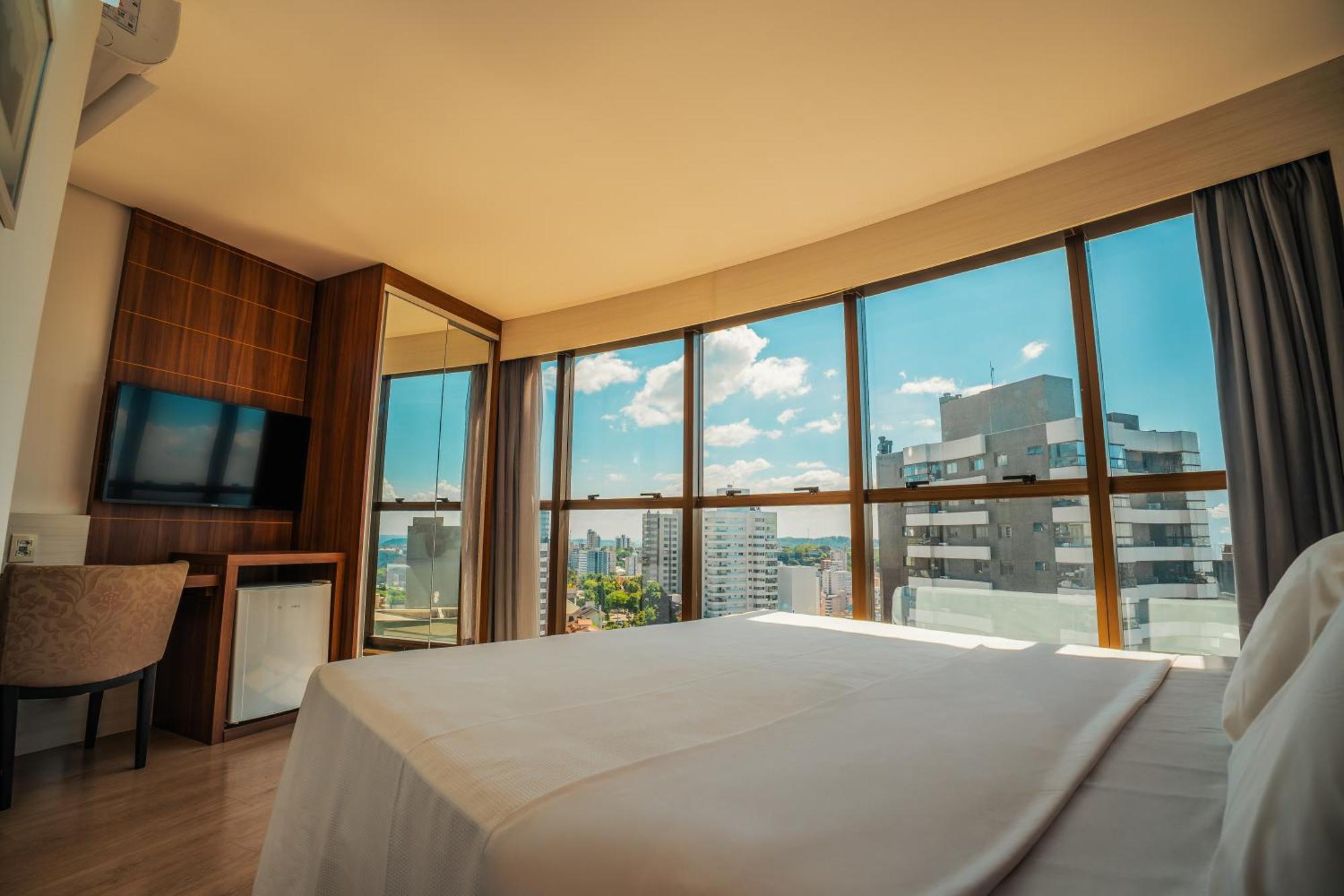Hotel Laghetto Bento Бенту-Гонсалвис Экстерьер фото
