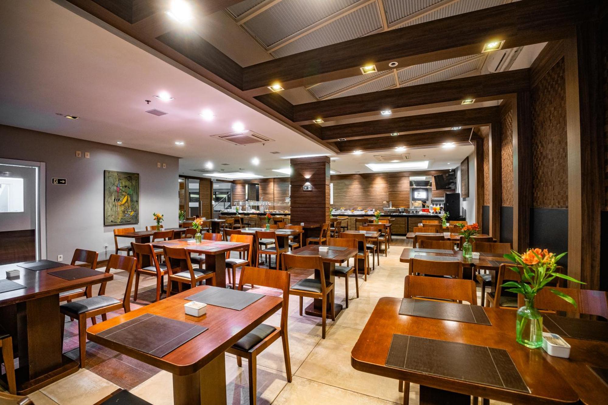 Hotel Laghetto Bento Бенту-Гонсалвис Экстерьер фото
