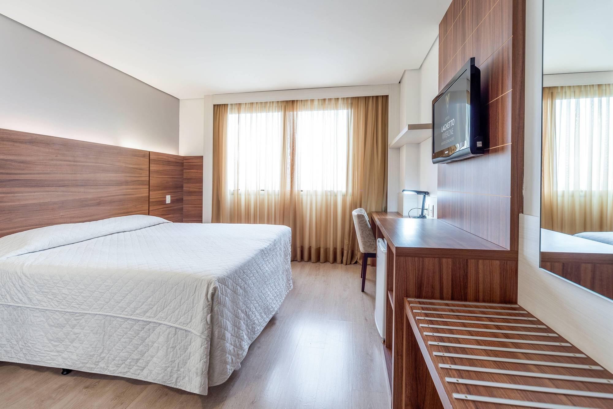 Hotel Laghetto Bento Бенту-Гонсалвис Экстерьер фото